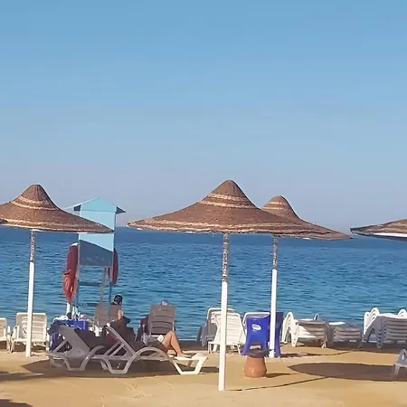 Juliana Royal Beach By Queen T